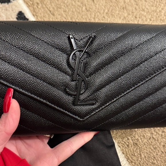 Saint Laurent Black Chevron Leather Wallet/Clutch - Picture 14 of 16